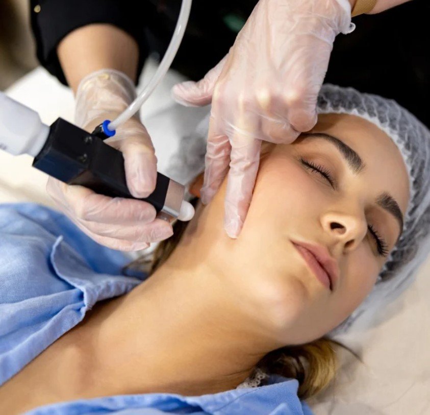 Illustration of exosome therapy process — Viezec Healthcare